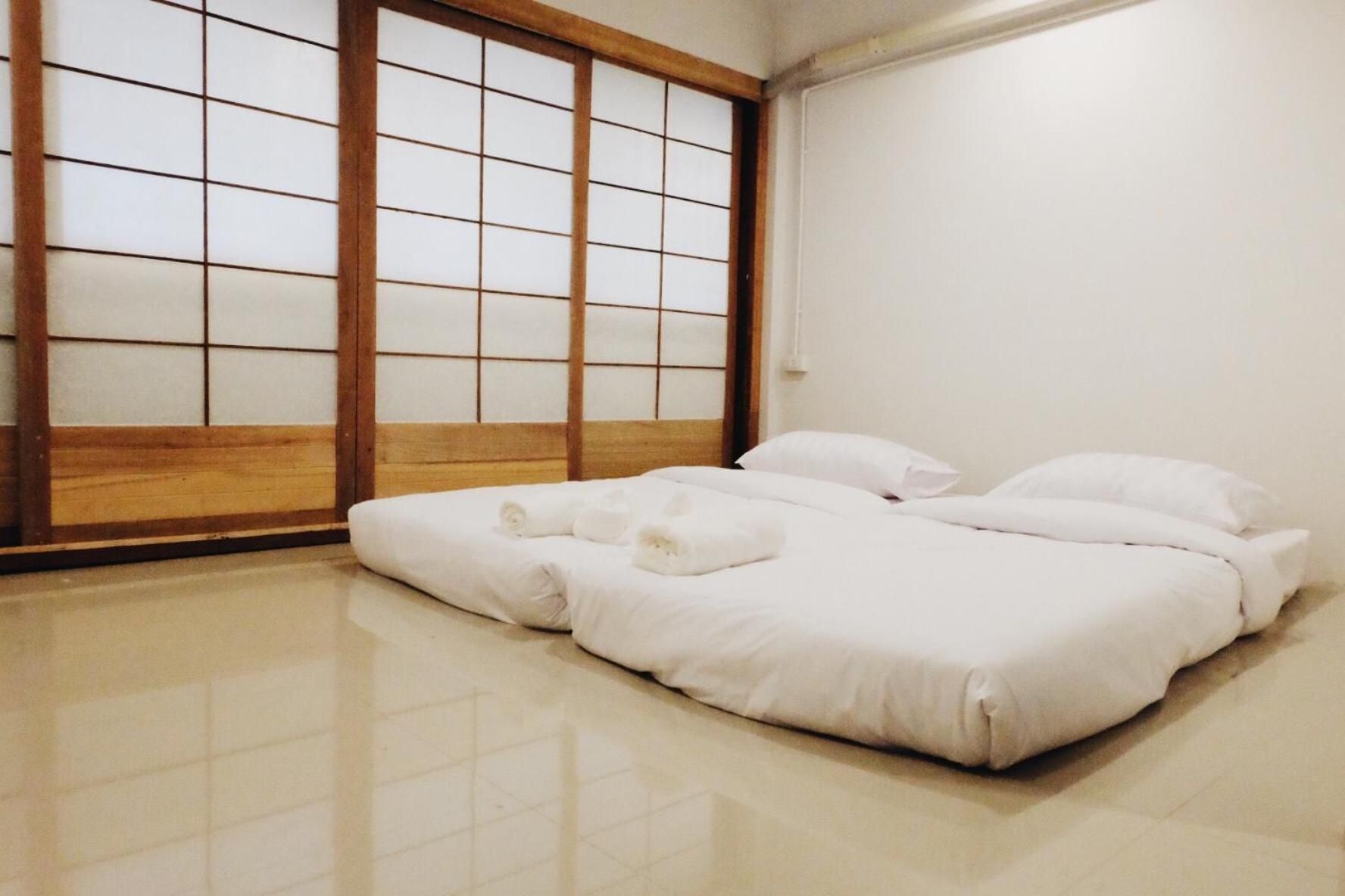 Studio Twin Bed