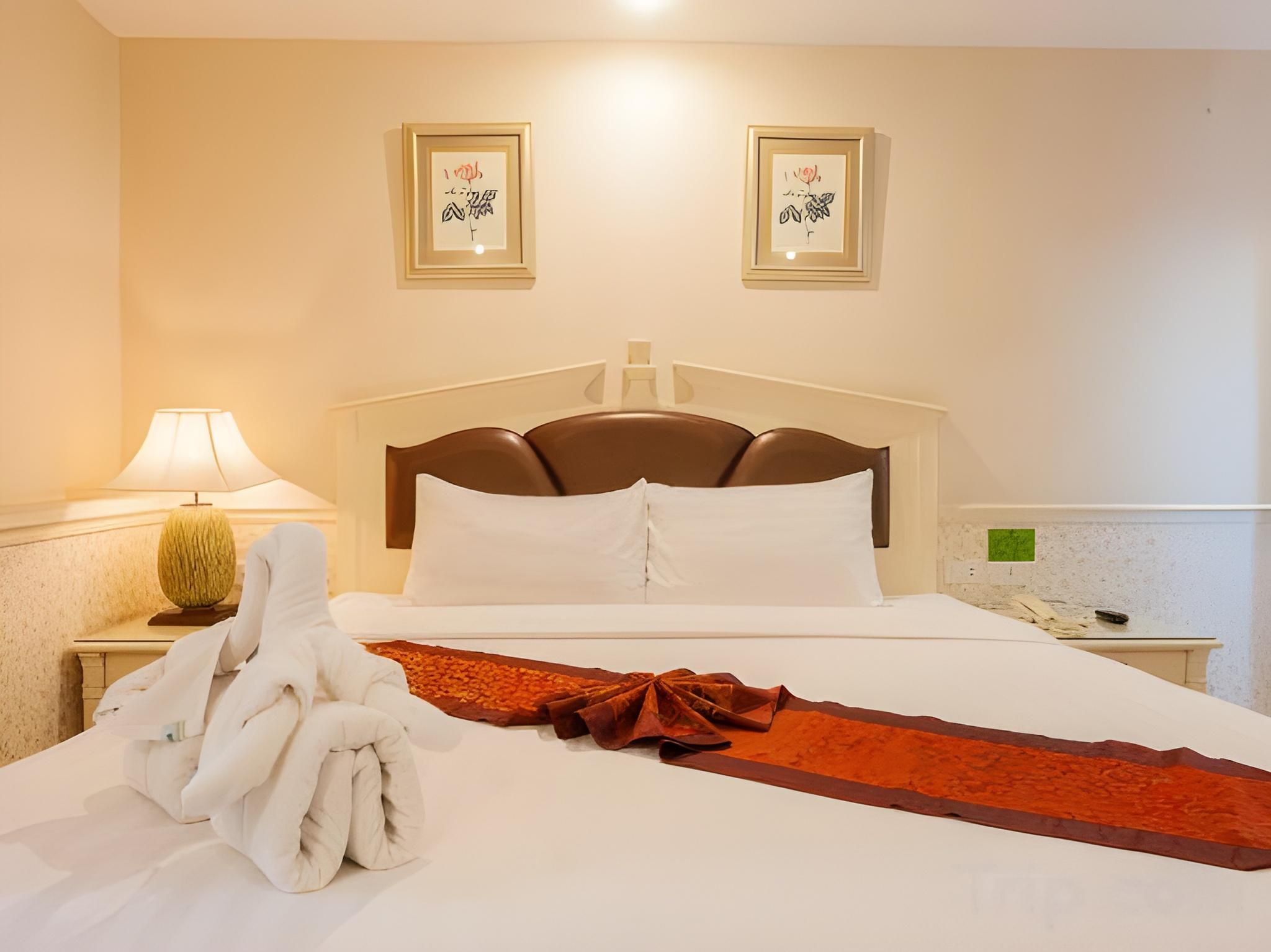 undefined The Airport Greenery Hotel 10