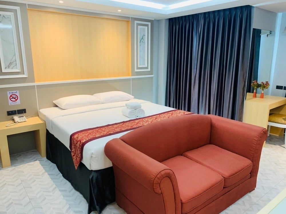 undefined The Airport Greenery Hotel 7