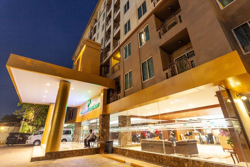 undefined The Airport Greenery Hotel 5