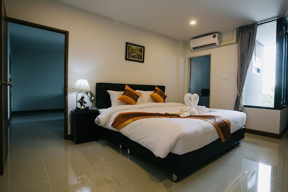 Noble Tarntong Boutique Hotel Deluxe Double Room 3