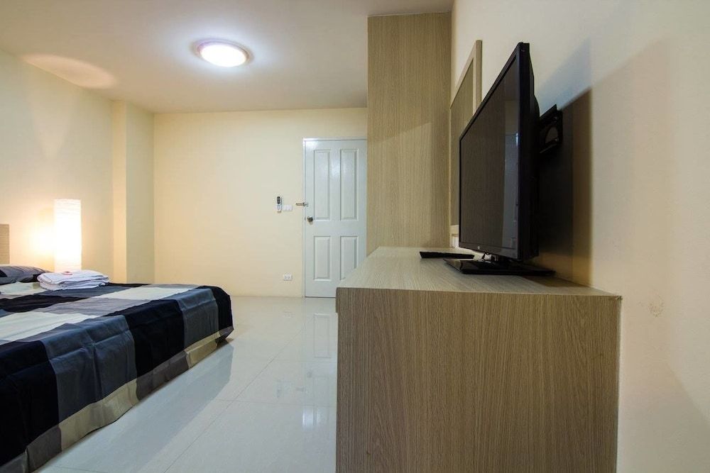 Dae Ma Place Superior Room 8