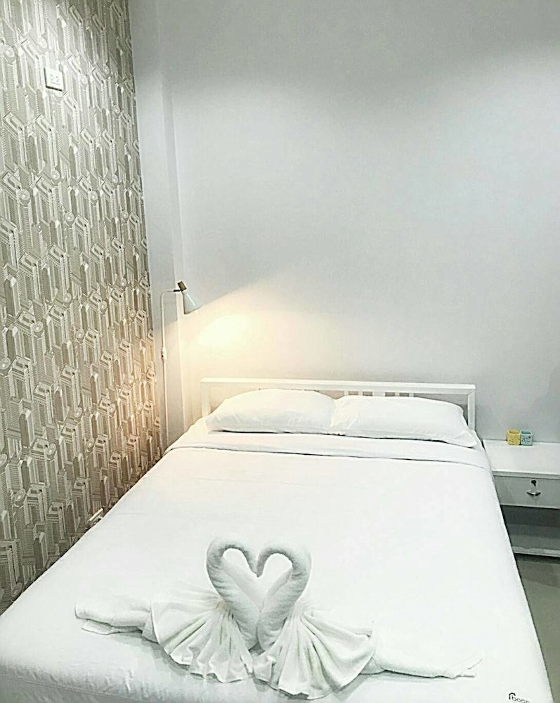 Noble Baan Pastel Superior Double Room 2