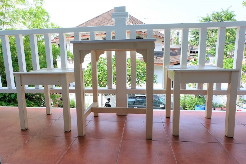 Noble Baan Pastel Family Room 6