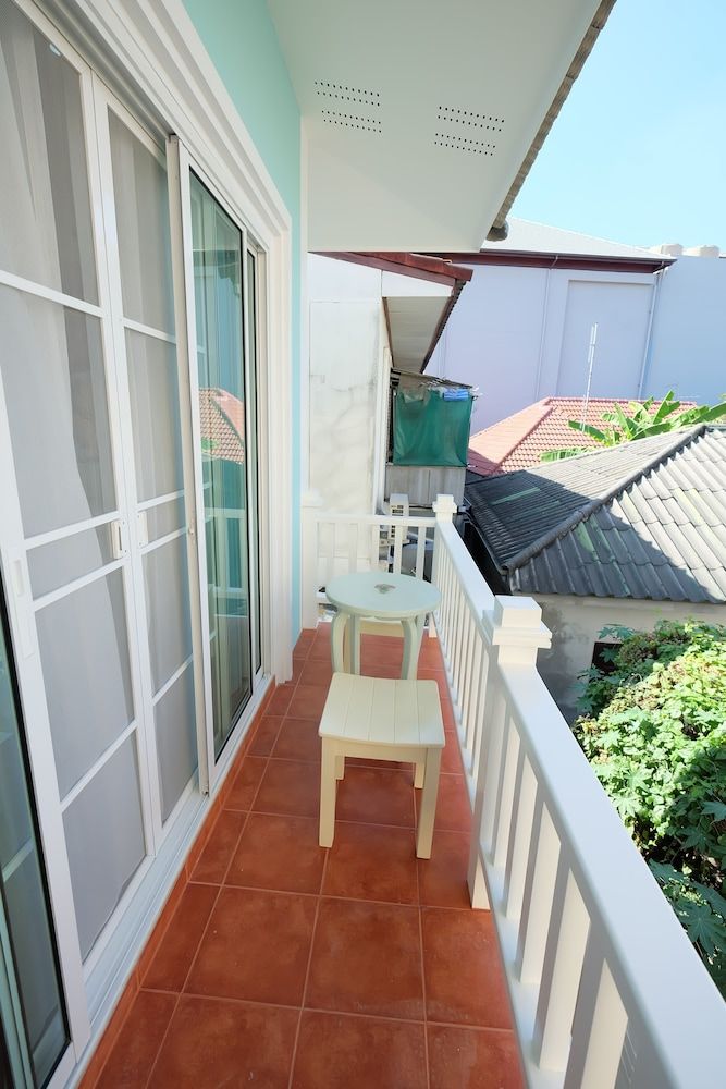 Noble Baan Pastel Family Room 5