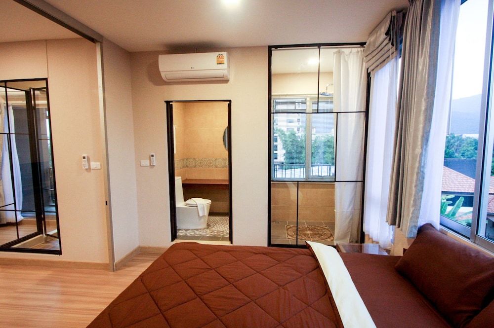 undefined A Good Nite at Nimman 8