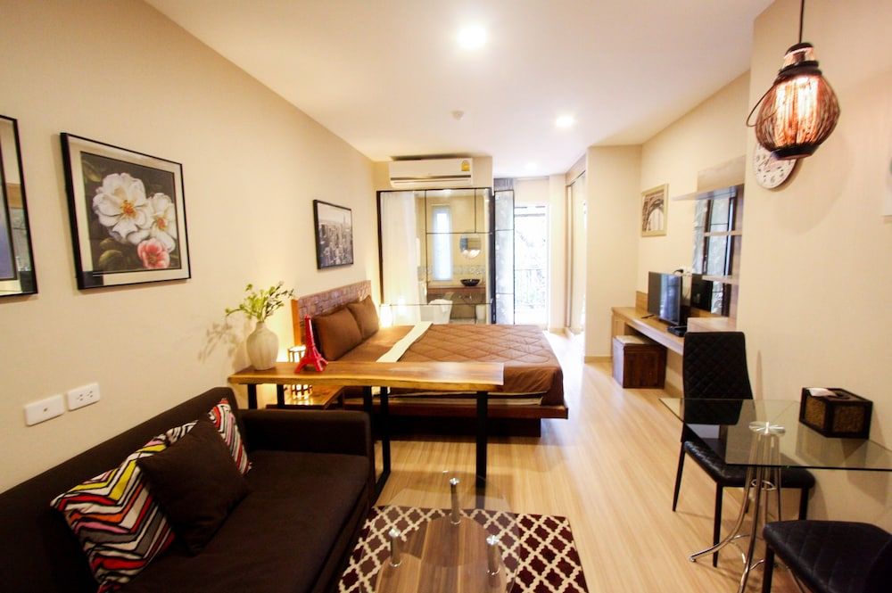 undefined A Good Nite at Nimman 2