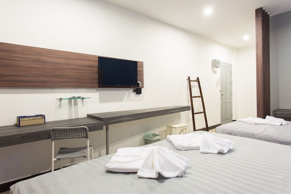 undefined Krabi Inn & Omm Hotel 10