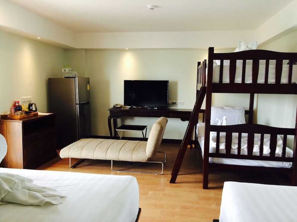 undefined Baan Sang Singh 8