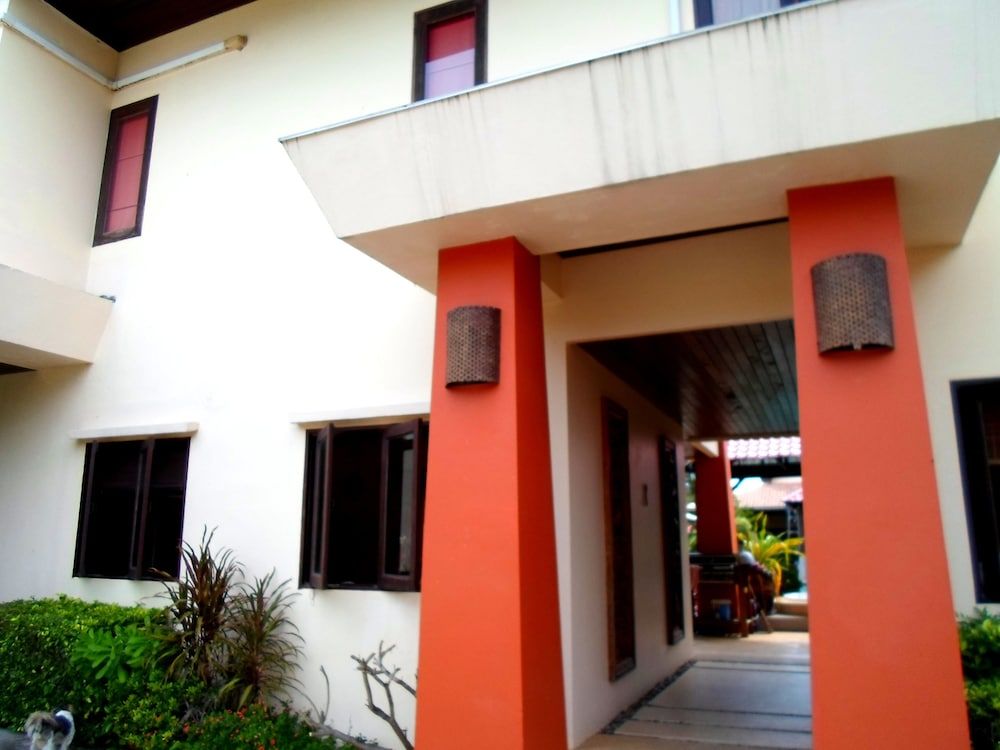 undefined Baan Tropicana 8