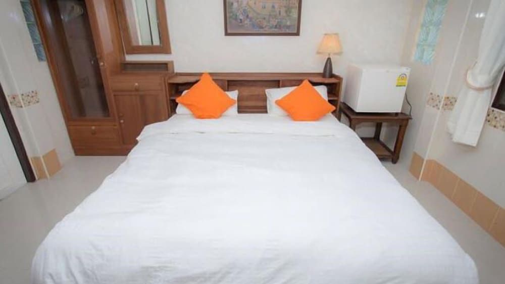 Tharnrarin Villa Suphan Buri Superior Room 3