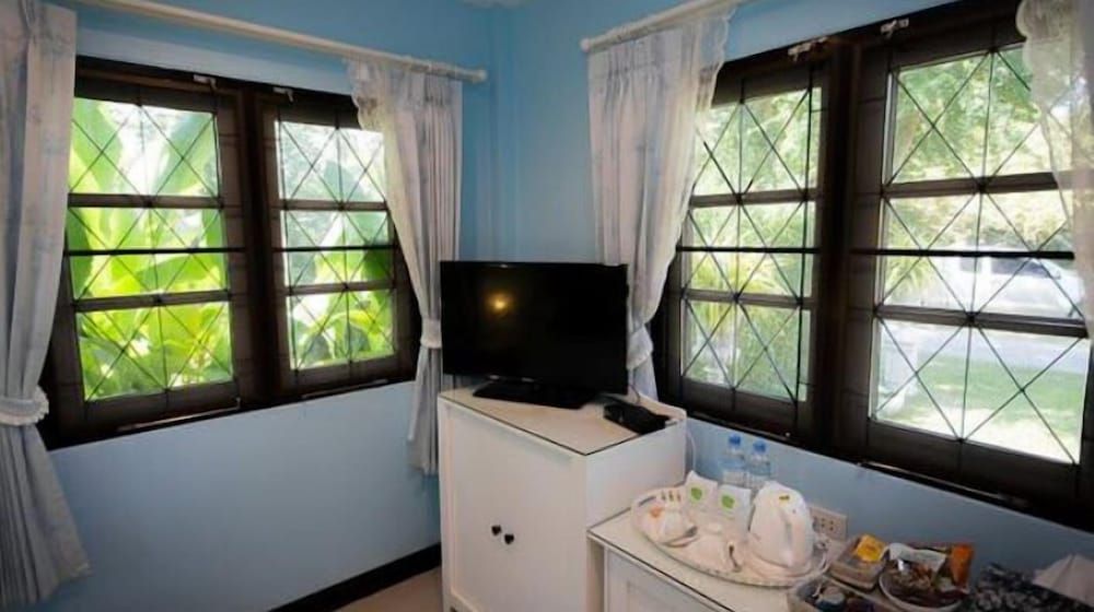 Tharnrarin Villa Suphan Buri Superior Room 10