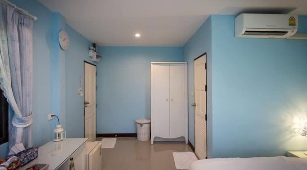 Tharnrarin Villa Suphan Buri Superior Room 9