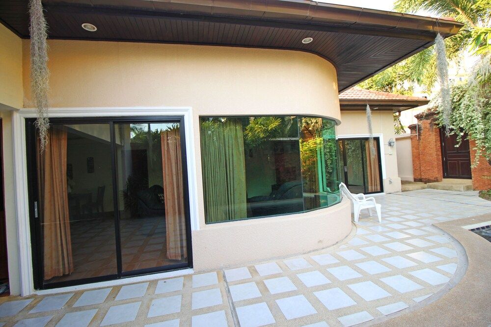 undefined Cosy Beach Pool Villas by PSR ASIA 3