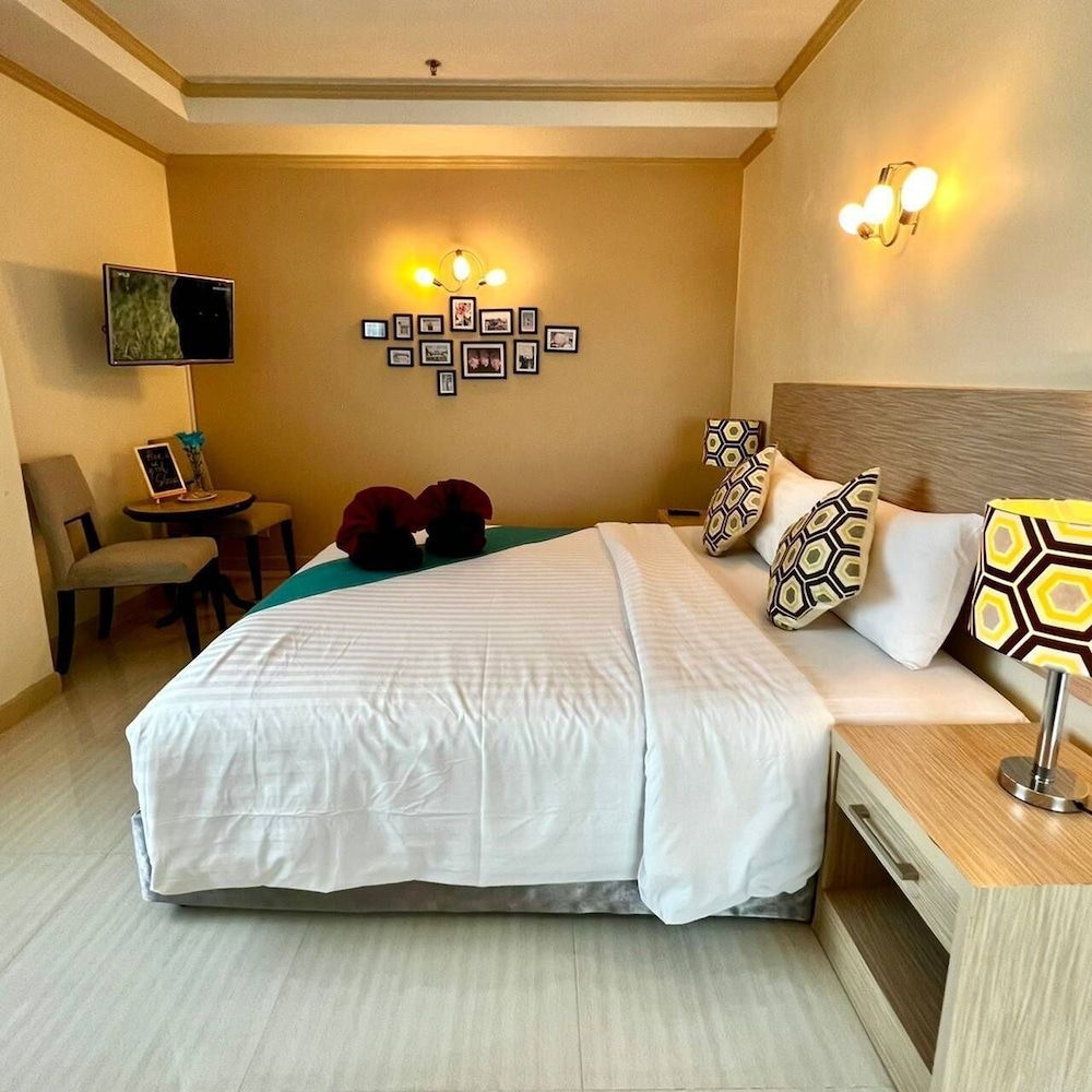 undefined Thipurai city hotel 10