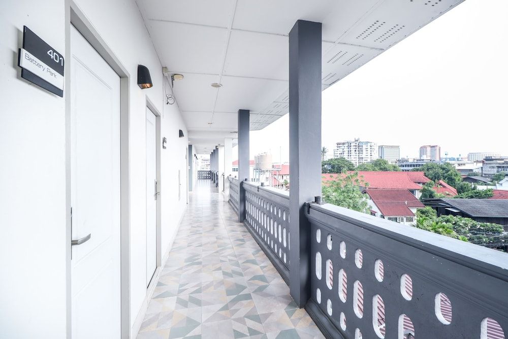 The Battery Park Midtown Boutique Standard Twin Room 6