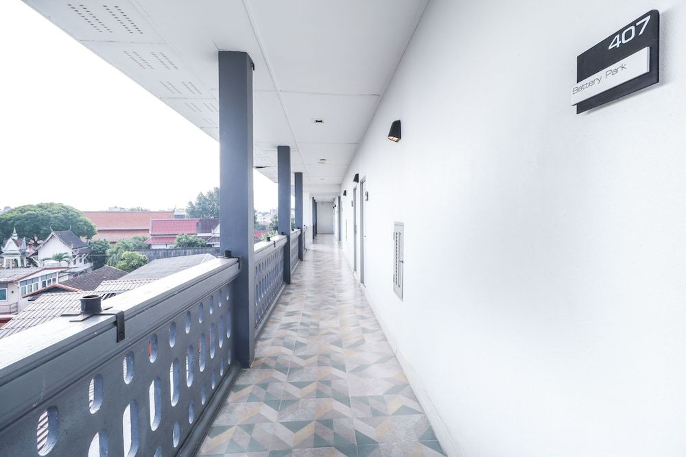 The Battery Park Midtown Boutique Standard Twin Room 4