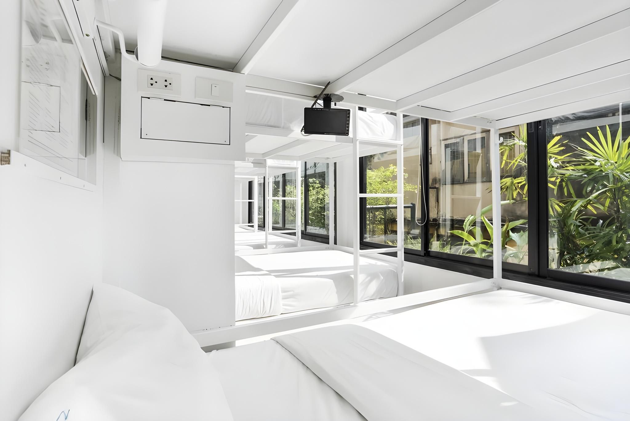 NapPark Hostel 1 Person in 22-Bed Dormitory - Mixed