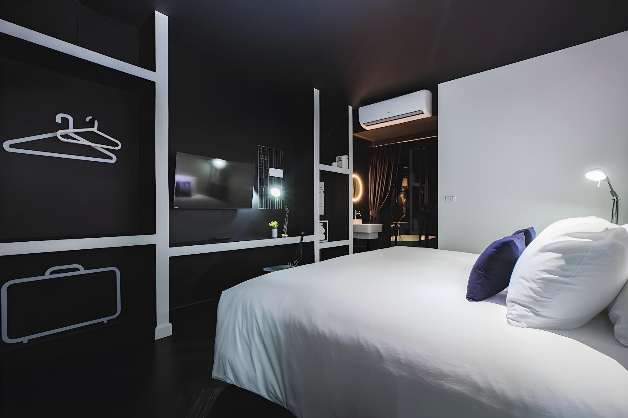 Deluxe King Bed Room