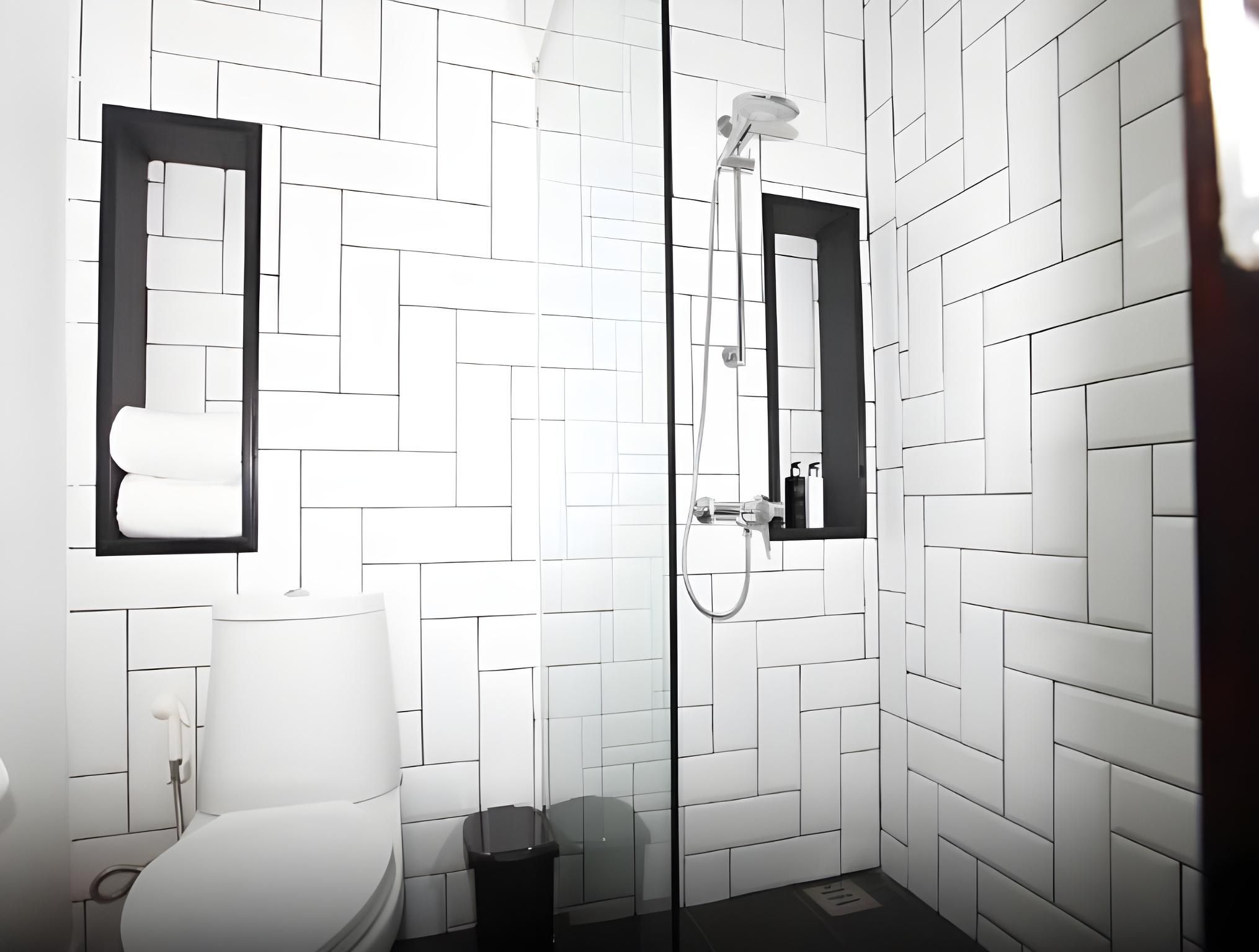 Deluxe DB + Bunk (Orangutan Pod Double Bed + Bunk Bed)