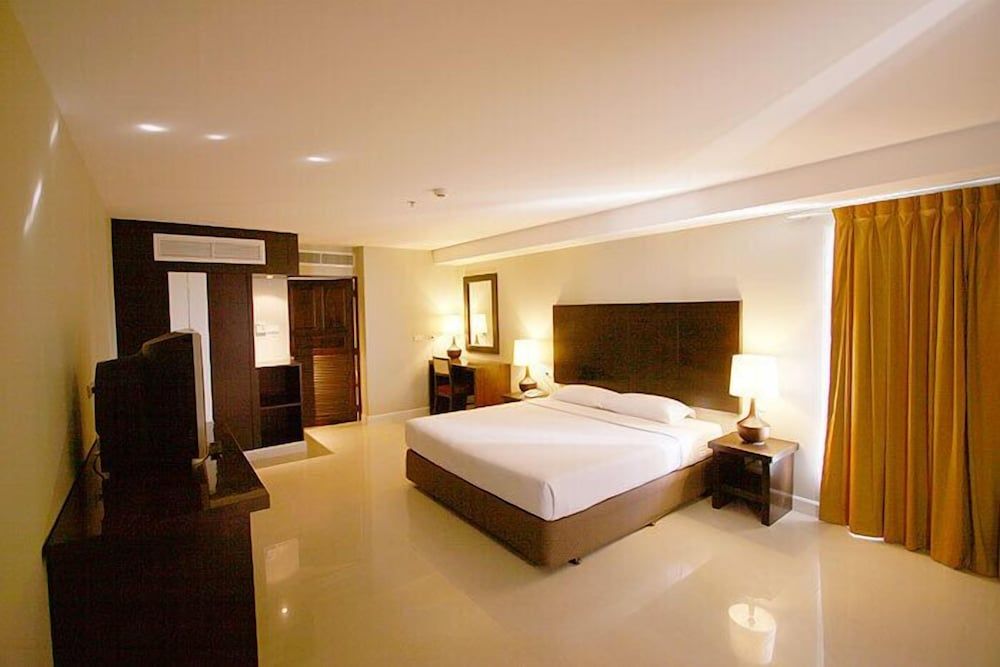 Summer Spring Hotel Suite, Sea View 7