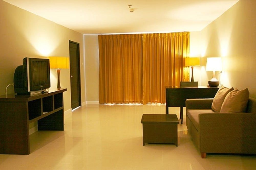 Summer Spring Hotel Suite, Sea View 8