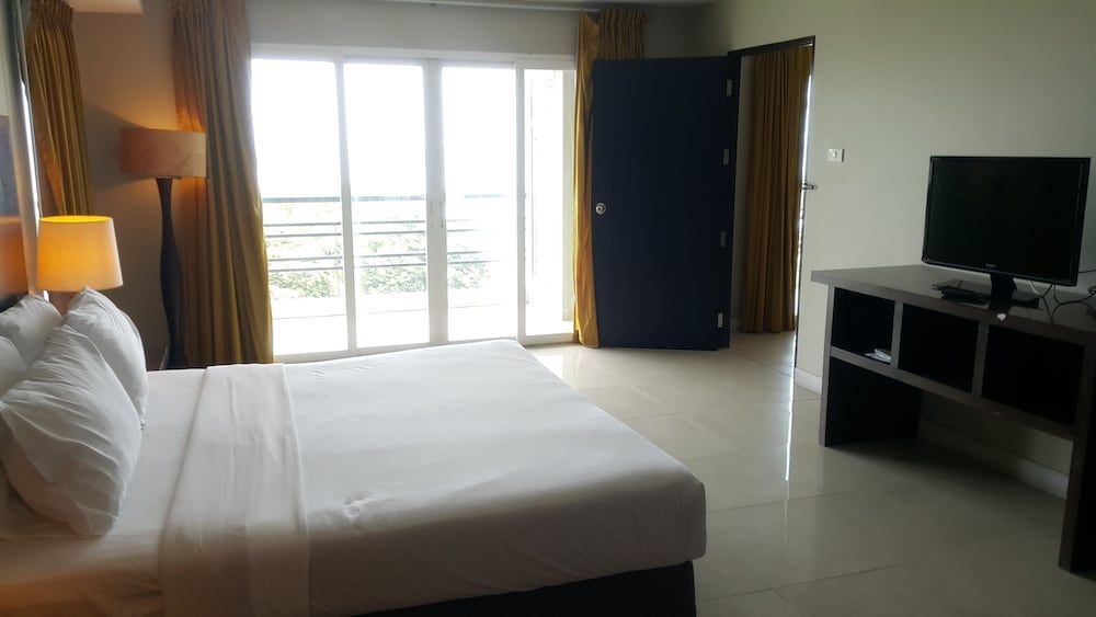 Summer Spring Hotel Suite, Sea View 4