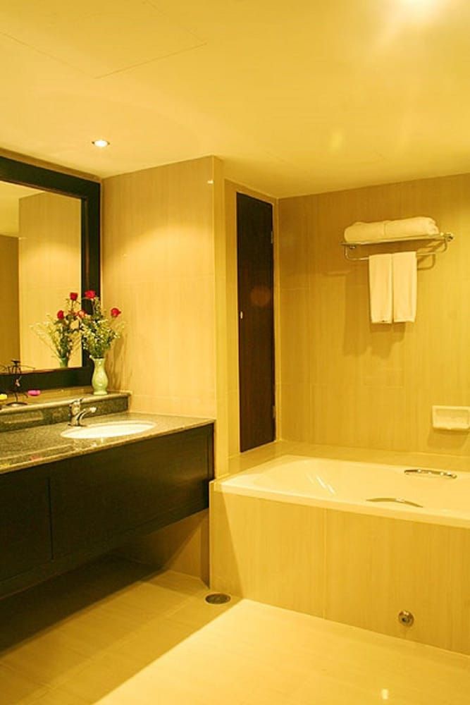 Summer Spring Hotel Suite, Sea View 2