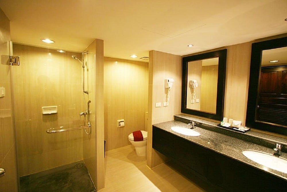 Summer Spring Hotel Suite, Sea View 10