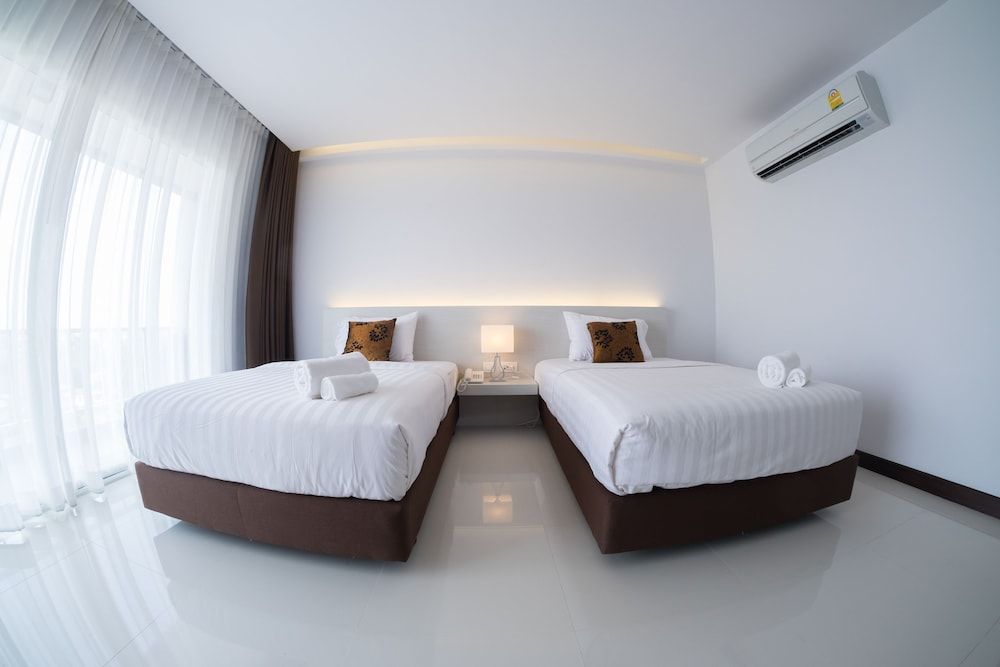 Chaisaeng Villa Hotel Superior Room 3