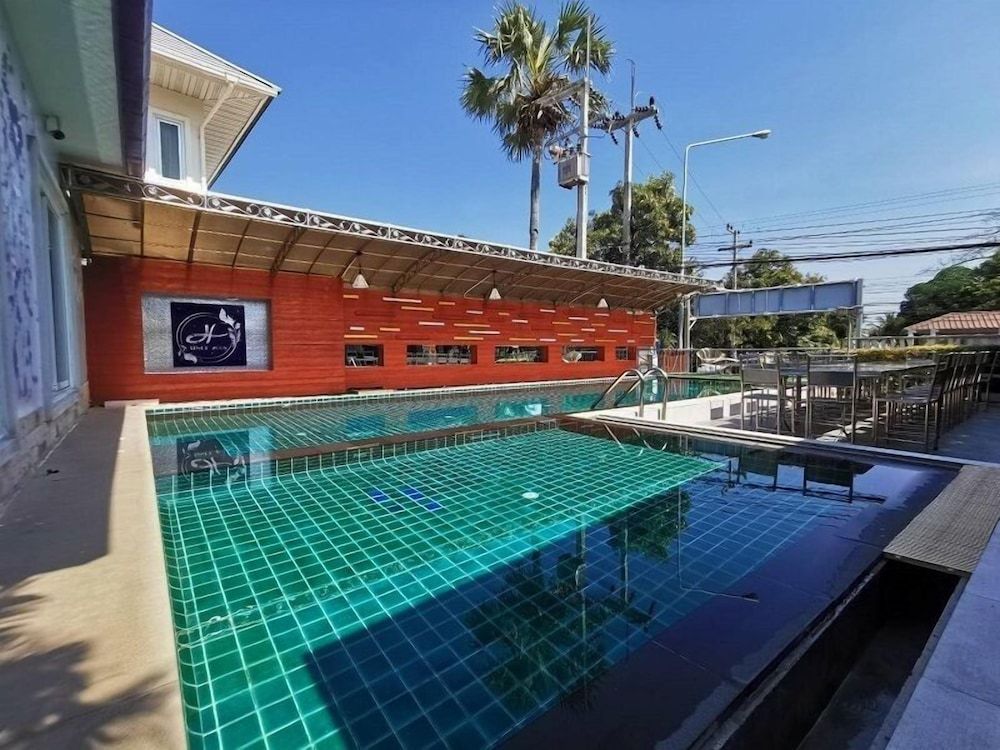 undefined Head Rock Home 8