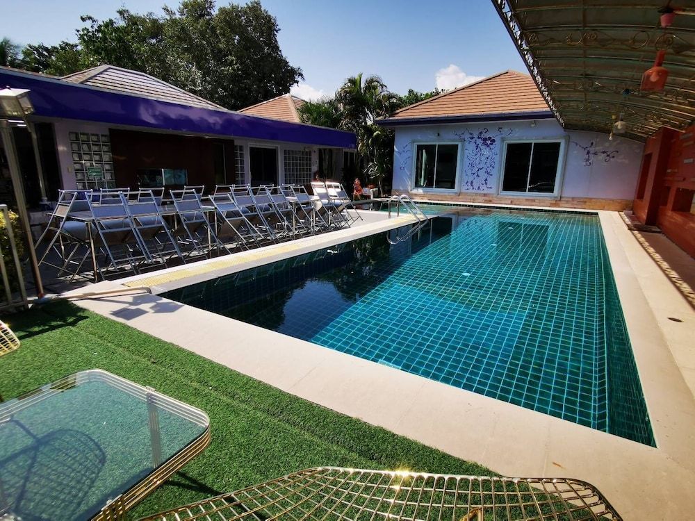 undefined Head Rock Home 3