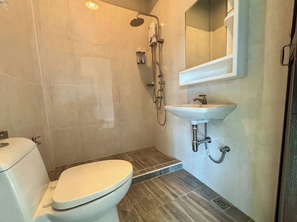 Moonlight Cottage Deluxe Room 5