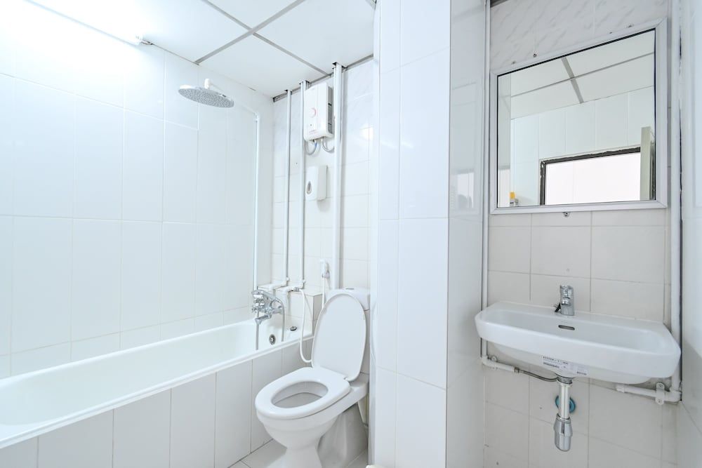 The Krungkasem Srikrung Hotel Twin Deluxe Room with Bathtub 8