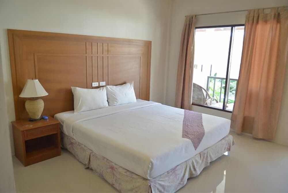 Nakara Long Beach Resort Standard Room 2