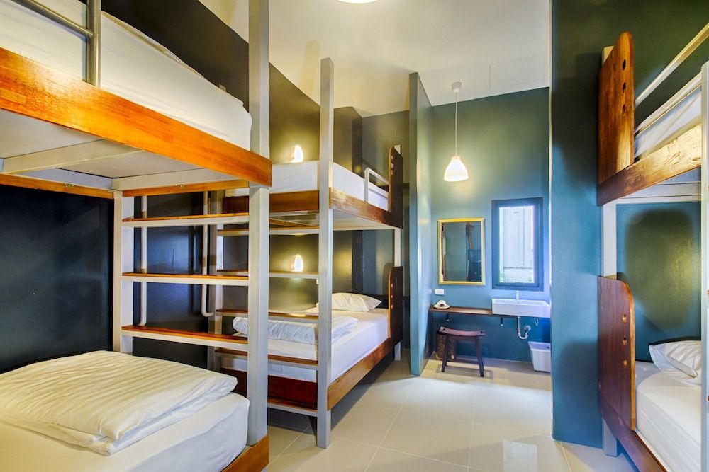 6 Bed Female Dorm