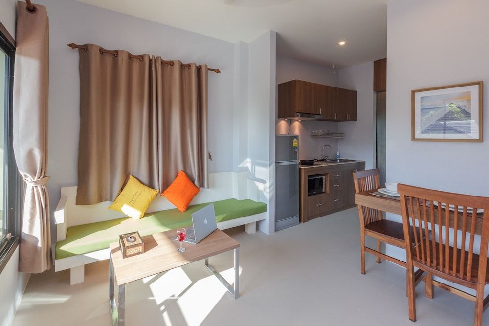 Happy Eight Resort Phuket Suite, 1 Bedroom, Balcony, Mountain View 10