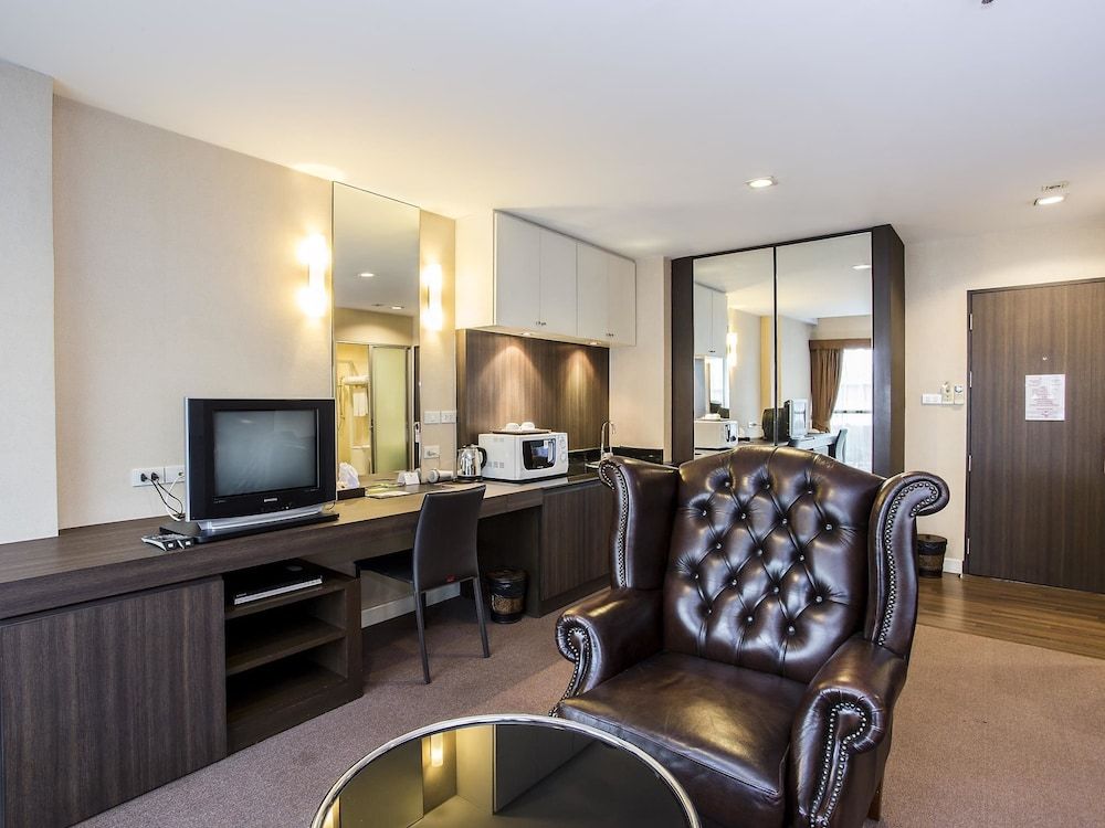 undefined The Green Bells New Petchburi 10