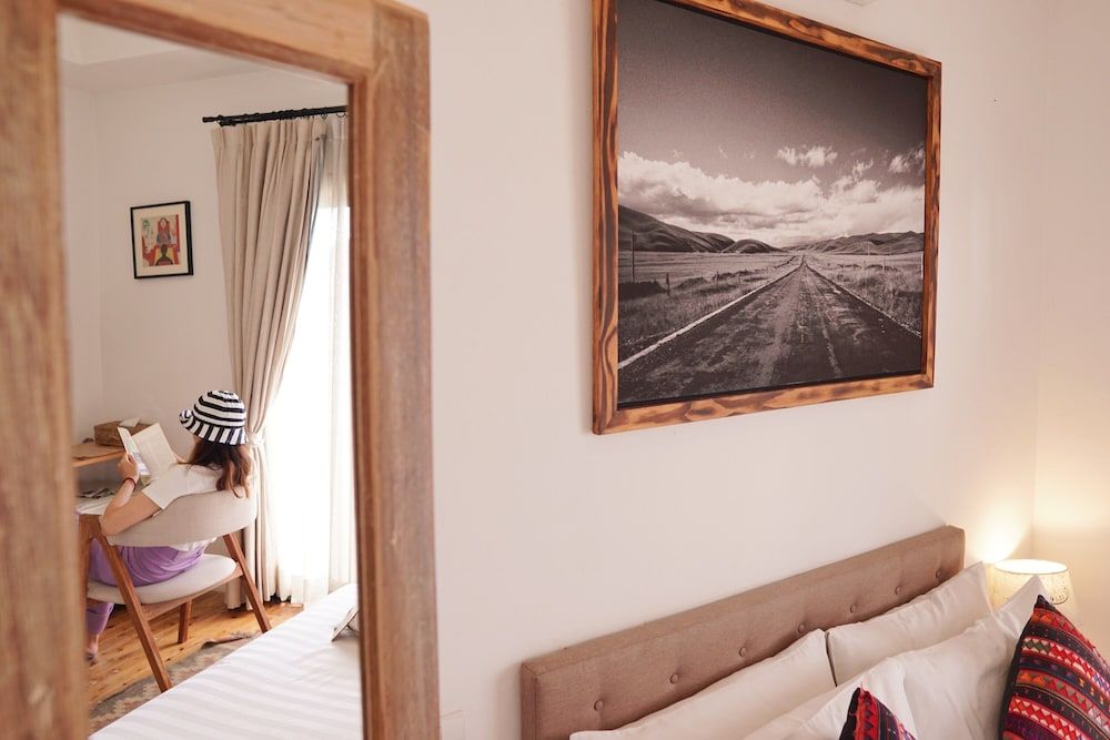 Hotel YaYee Cozy Small Room Only 9