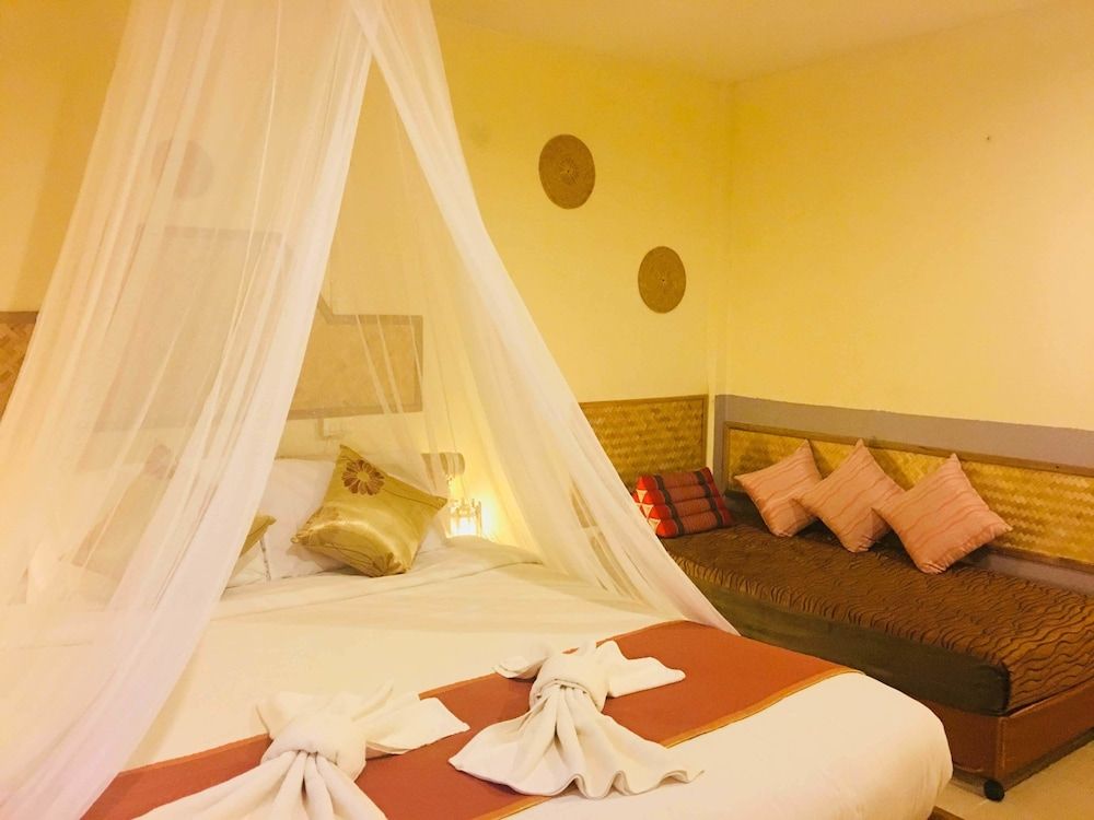 Deluxe Double Room, Garden View, Garden Area