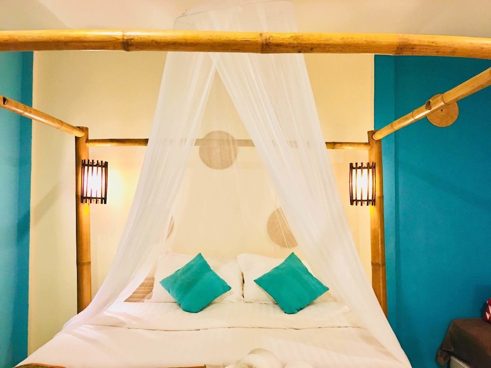 Superior Double Room, 1 King Bed, Garden View, Garden Area