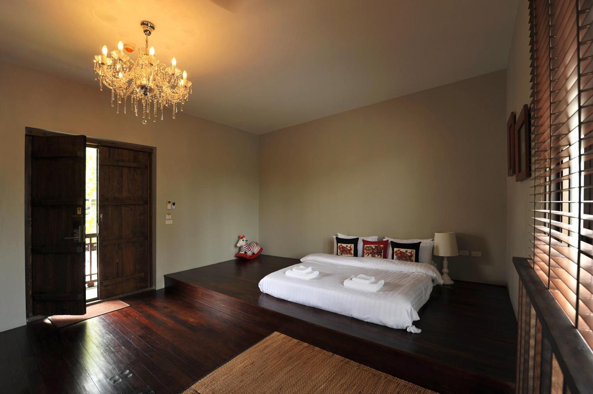 Family Deluxe Canal View