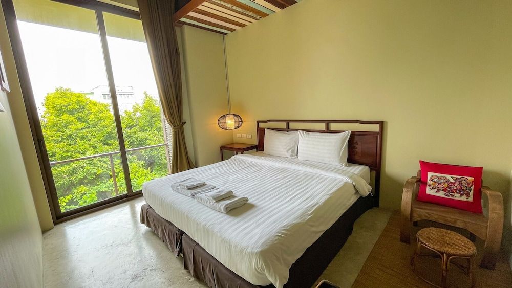 Villa Bangkok Formerly Villa Phra Sumen Standard Room, 1 King Bed, Garden View