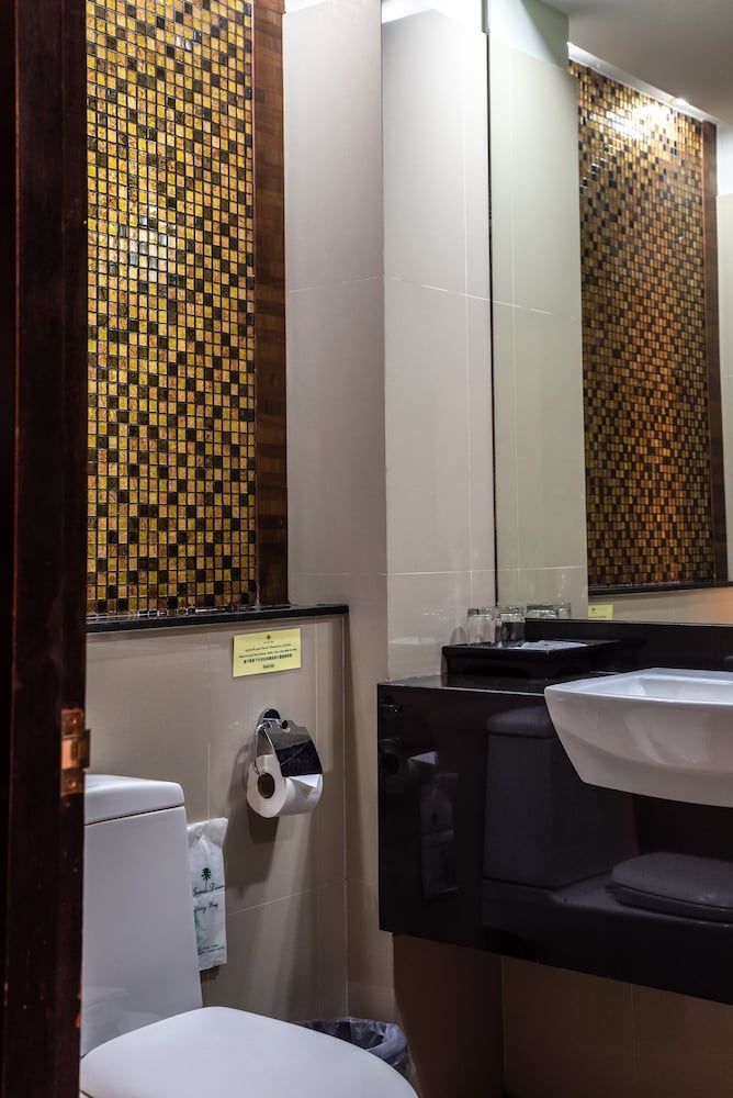 Am Samui Palace Deluxe Corner (No Soundproofing room) 12