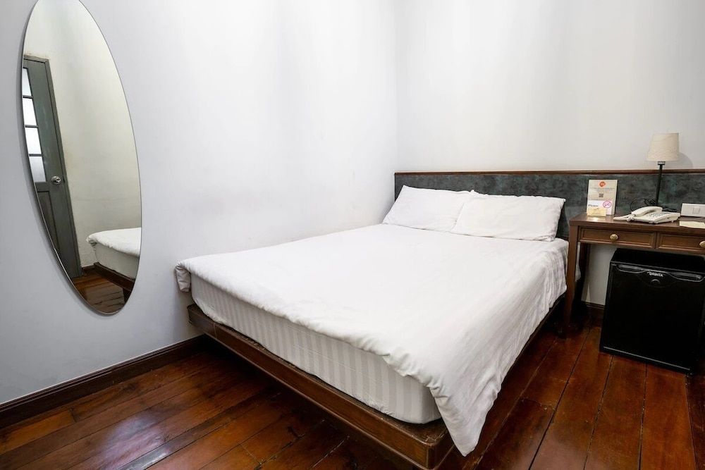 undefined Chetuphon Gate 9