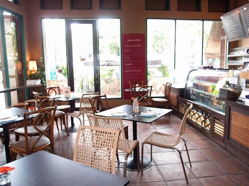 undefined Chetuphon Gate 4