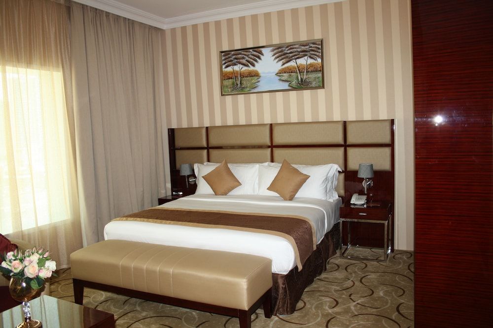 Al Salam Grand Hotel Sharjah Deluxe Room 3