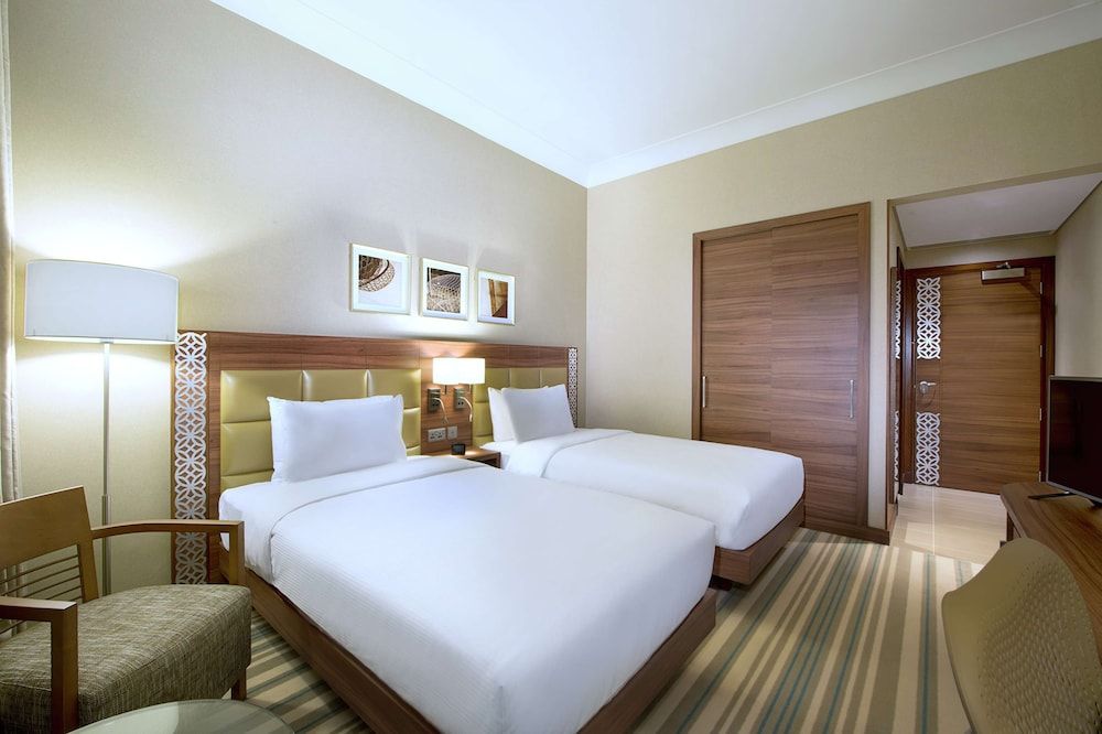 Hilton Garden Inn Dubai Jumeirah Twin Room, 2 Twin Beds 3