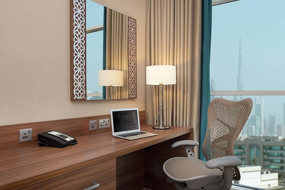 Hilton Garden Inn Dubai Jumeirah Twin Room, 2 Twin Beds 8