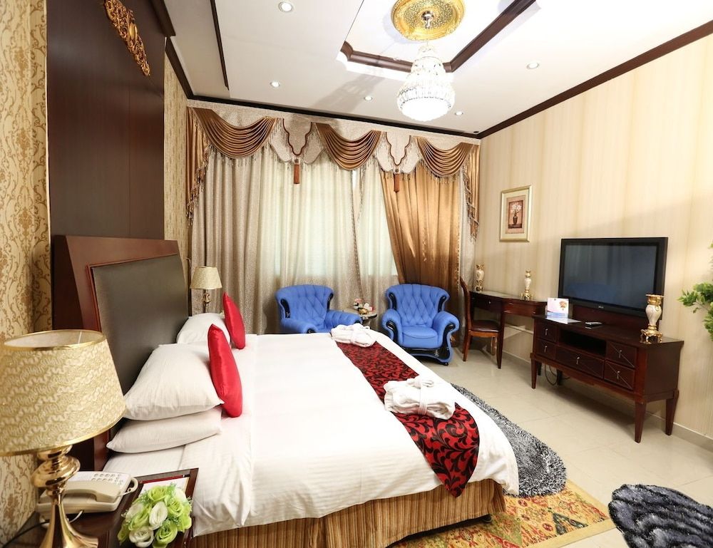 undefined Clifton International Hotel 7